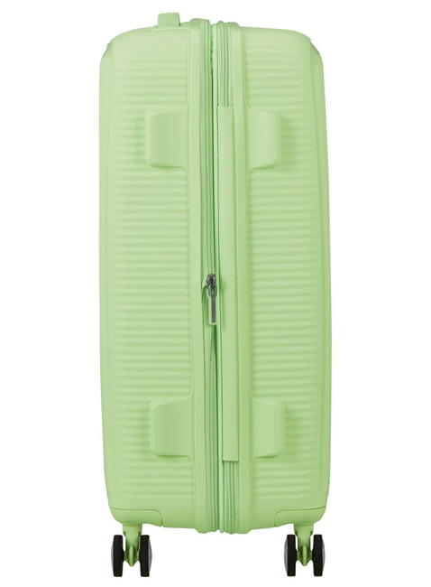 Walizka średnia American Tourister Soundbox EXP - kiwi green