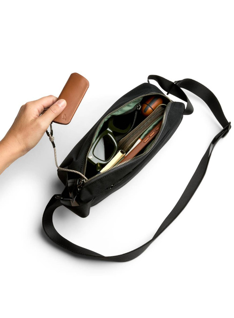 Torba na ramię Bellroy Classic Sling 3 l - black