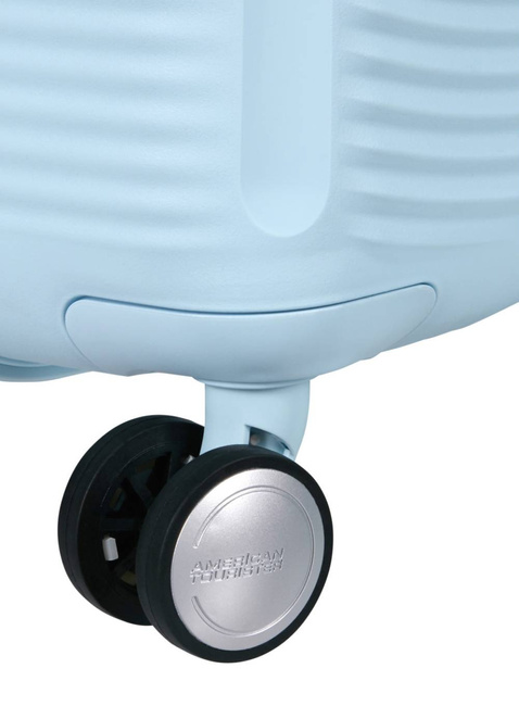 Walizka średnia American Tourister Soundbox EXP - pastel blue