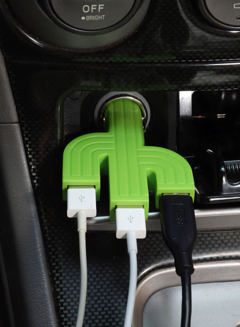 Ładowarka samochodowa kaktus Kikkerland Cactus Car Charger - green
