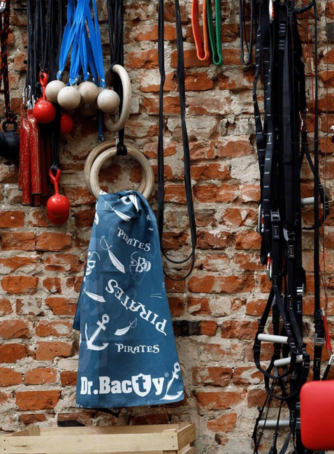 Ręcznik antybakteryjny sportowy XL Dr. Bacty - piraci