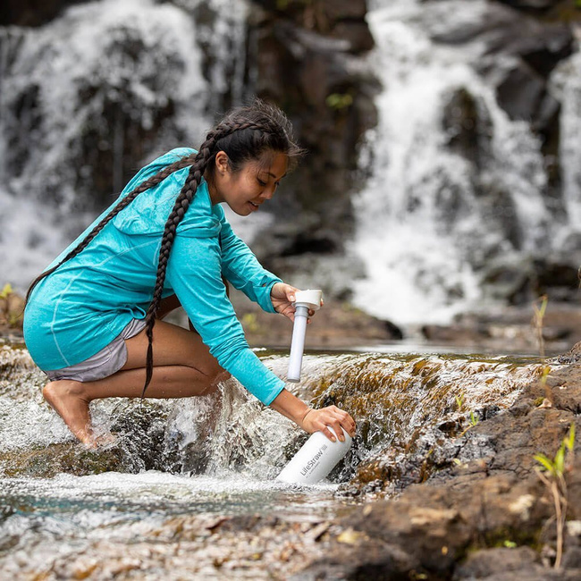 Termoizolacyjna butelka stalowa z filtrem LifeStraw Go 710 ml - white