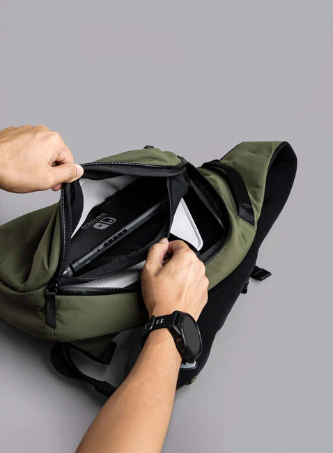 Plecak na jedno ramię Alpaka Metro Crossbody Left Shoulder - green