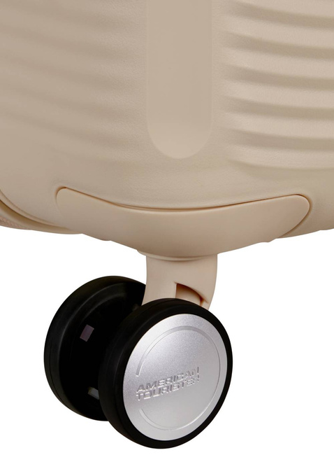 Walizka średnia American Tourister Soundbox EXP - coconut sand