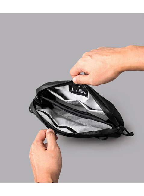 Organizer na elektronikę Alpaka Flight Pouch Pro Axoflux - black
