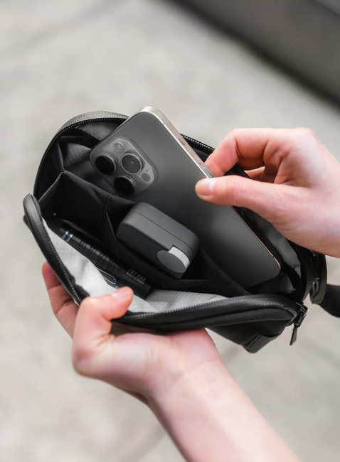 Organizer ma elektronikę Alpaka Flight Pouch - black