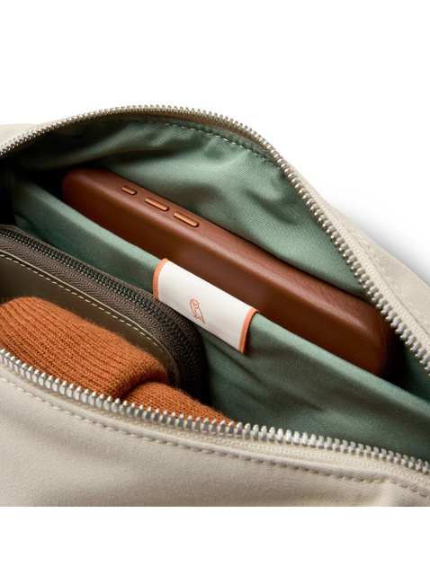 Torba na ramię Bellroy Classic Sling 5 l - tahini