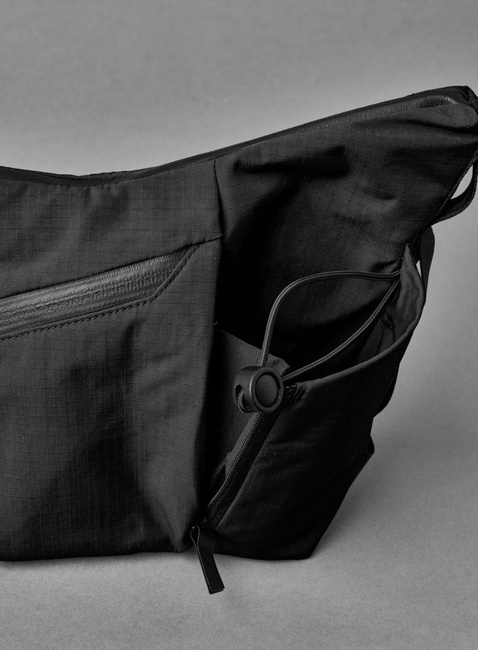 Torba na ramię Alpaka Flow Satchel 2 l - black