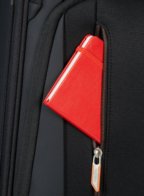 Walizka średnia American Tourister Wanderlite M EXP - shadow black