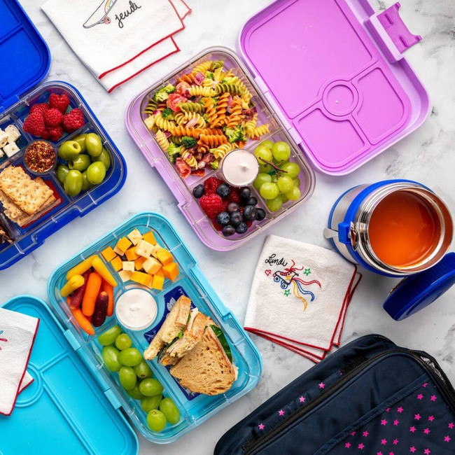 Średni płaski lunchbox do szkoły Yumbox Panino - misty aqua / rainbow 