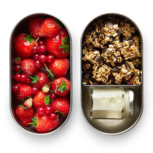 Stalowy pojemnik na żywność Bento Box Black + Blum - almond / grey