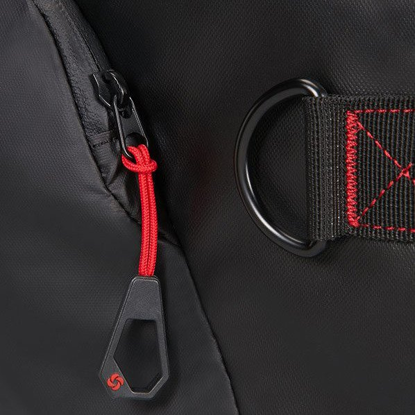 Średnia torba podróżna na kółkach Samsonite Paradiver Light Duffle - black