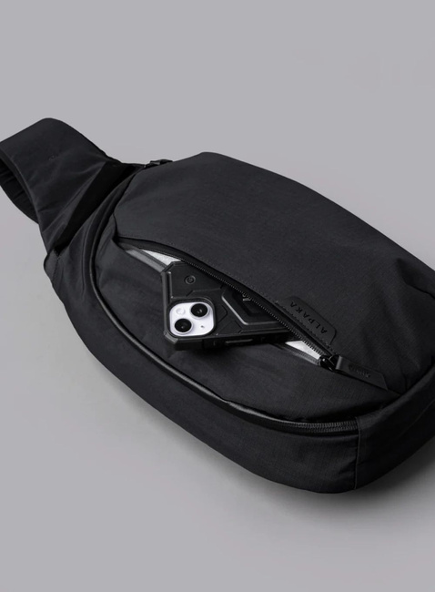 Plecak na jedno ramię Alpaka Metro Crossbody Right Shoulder - black