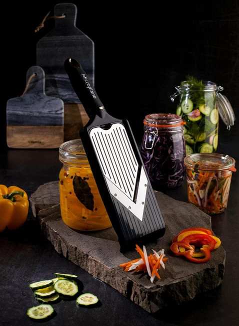 Mandolina do warzyw i owoców Microplane V-Blade Vegetable Slicer - black