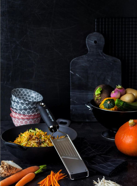 Ręczna krajalnica do warzyw i owoców Microplane Gourmet Julienne - black