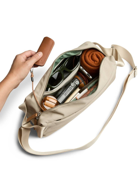 Torba na ramię Bellroy Classic Sling 7 l - tahini