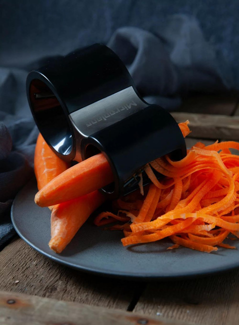 Temperówka do warzyw Microplane Spiral Cutter - black