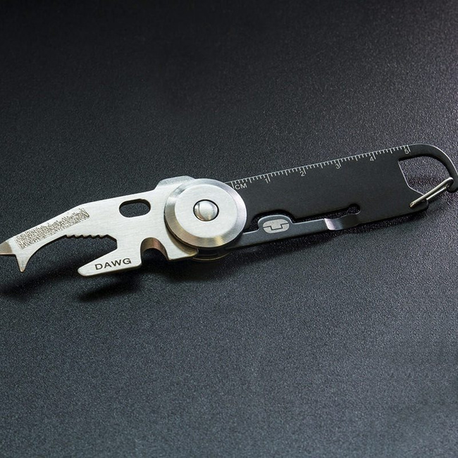 Karabinek z multitoolem Dawg True Utility