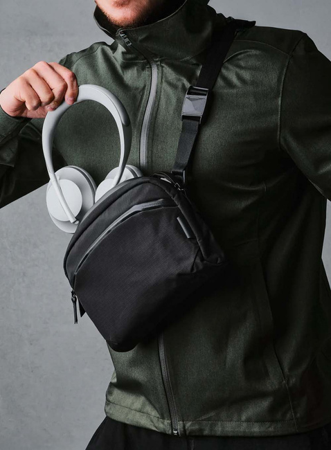 Torba saszetka na ramię Alpaka Flight Sling 2 l - black