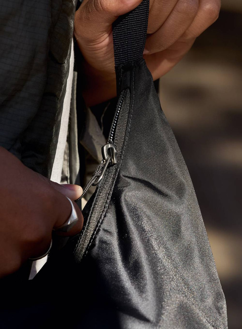 Torba na ramię Bellroy Laneway Crescent Bag 12 l - sea kelp