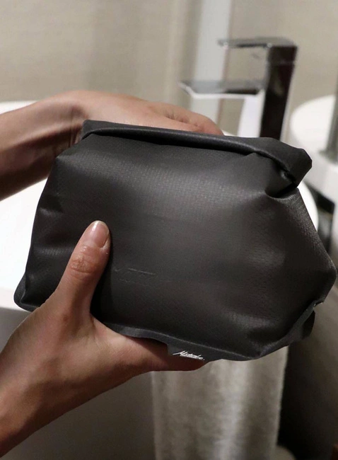 Kosmetyczka podróżna Matador FlatPak™ Waterproof Toiletry Case - charcoal
