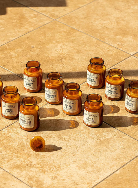 Świeca zapachowa sojowa Paddywax Apothecary 226 g Chamomile and Fig