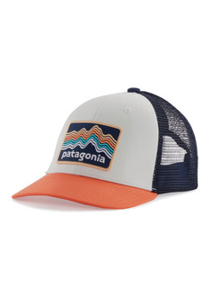 Dziecięca czapka z daszkiem Patagonia Kid's Trucker Hat - ridge rise stripe / coho coral