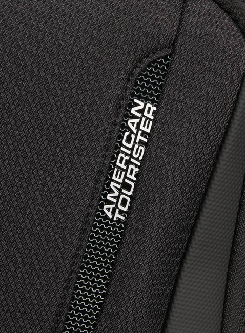 Walizka kabinowa American Tourister Wanderlite Spinner S EXP - shadow black