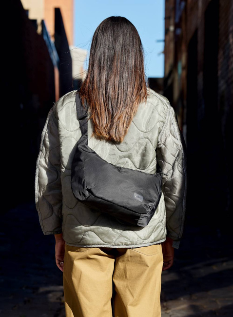 Torba na ramię Bellroy Laneway Crescent Bag 7 l - ink
