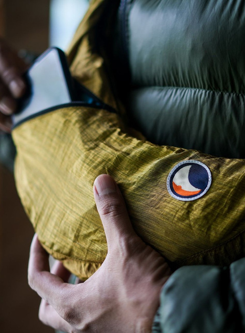 Torba na ramię Ticket To The Moon Premium Upcycled Sling Bag - sparkling gold