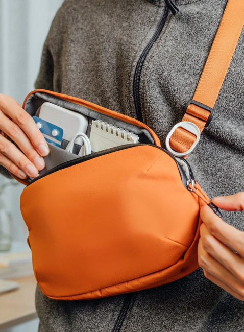 Torba na ramię Orbitkey Urban Sling Mini 2 l - terracota