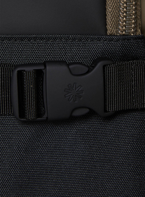 Plecak Rains Charger Backpack - black-wood