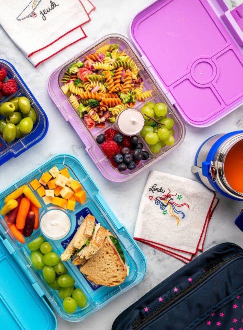 https://equip.pl/pol_pl_Sredni-prostokatny-lunchbox-Yumbox-Panino-lulu-purple-Paris-je-taime-tray-69232_7.jpg