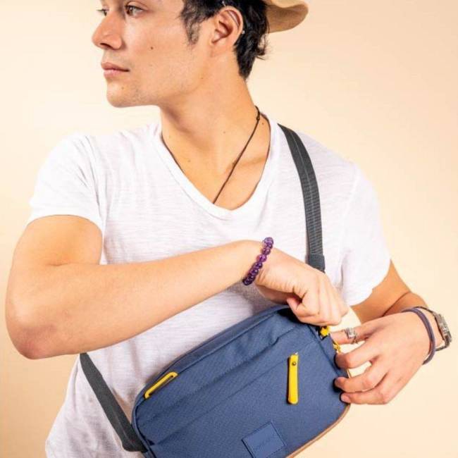 Antykradzieżowa torba na ramię Pacsafe Go Anti-Theft Crossbody Bag - coastal blue