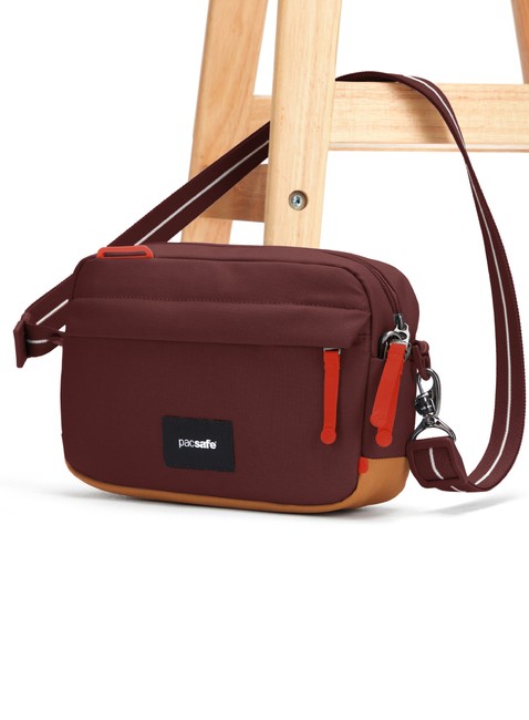 Antykradzieżowa torba na ramię Pacsafe Go Anti-Theft Crossbody Bag - garnet red