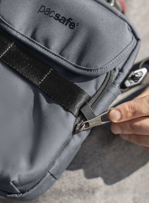 Antykradzieżowa torba na ramię Pacsafe Metrosafe X Compact - slate