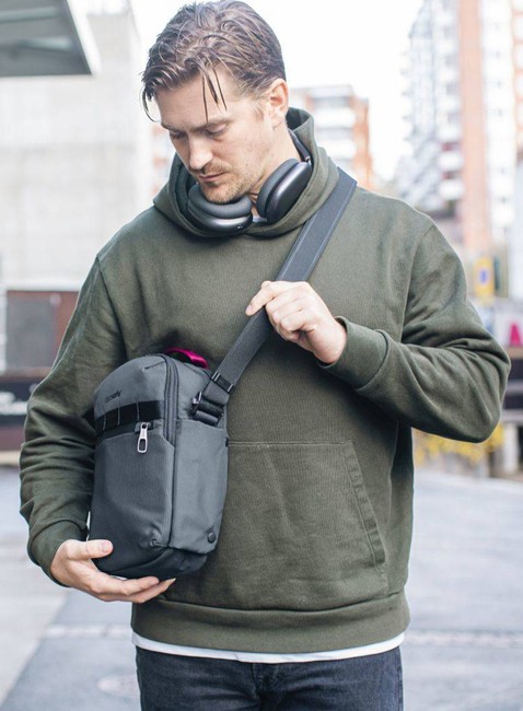 Antykradzieżowa torba na ramię Pacsafe Metrosafe X Vertical Crossbody - slate