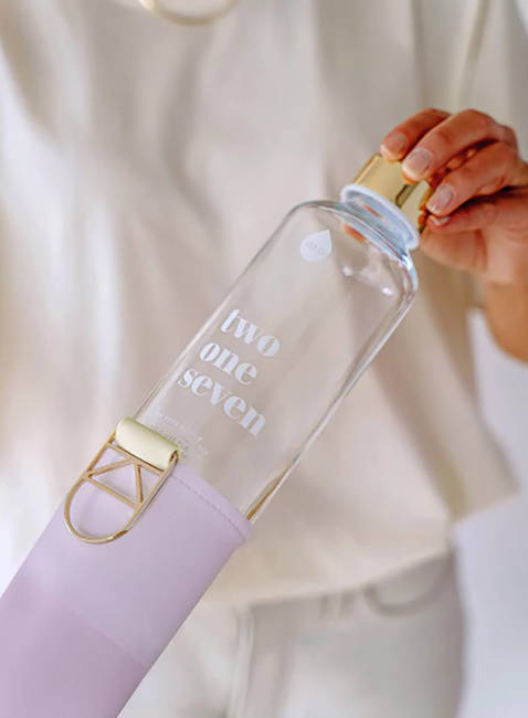 Butelka szklana na wodę 0,75 l z etui Equa - lila