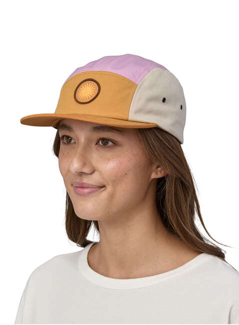 Czapka z daszkiem Patagonia Graphic Maclure Hat - spirited sun / pufferfish gold