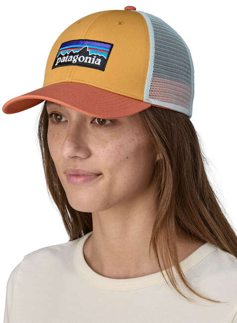 Czapka z daszkiem Patagonia P-6 Logo LoPro Trucker Hat - pufferfish gold