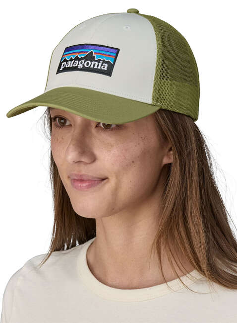 Czapka z daszkiem Patagonia P-6 Logo LoPro Trucker Hat - white / buckhorn green 