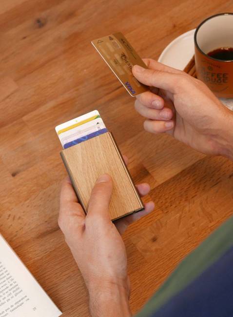 Etui na karty RFID Ogon Design Slider - bamboo