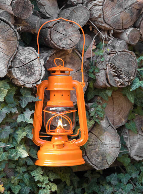 Lampa naftowa Feuerhand Hurricane Lantern 276 - pastel orange