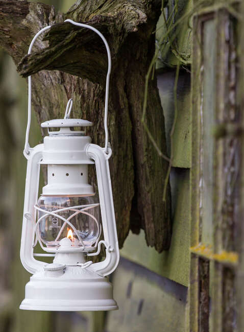 Lampa naftowa Feuerhand Hurricane Lantern 276 - pure white