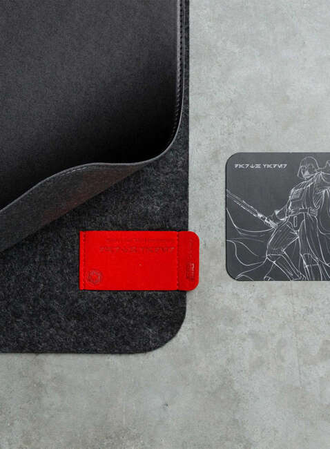 Mata na biurko Orbitkey Star Wars™ Medium Desk Mat - Darth Vader™