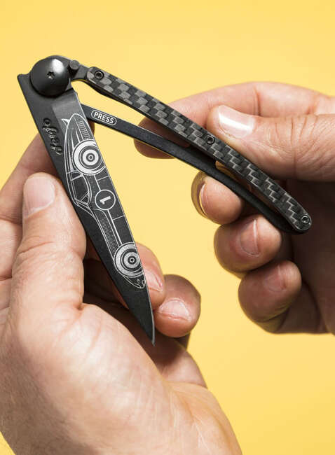 Nóż składany Deejo Pocket Knife Carbon Fiber - bolide