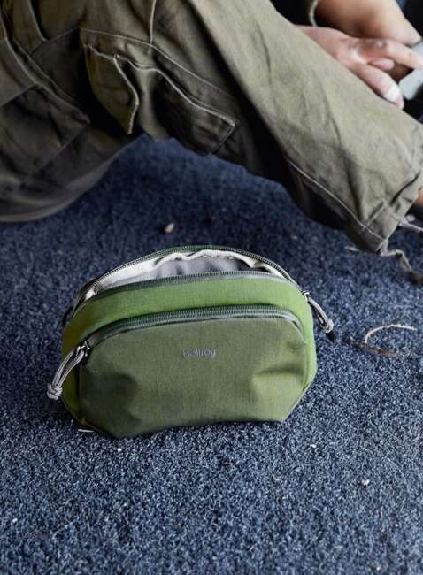 Organizer podróżny biurowy Bellroy Venture Pouch - ranger green