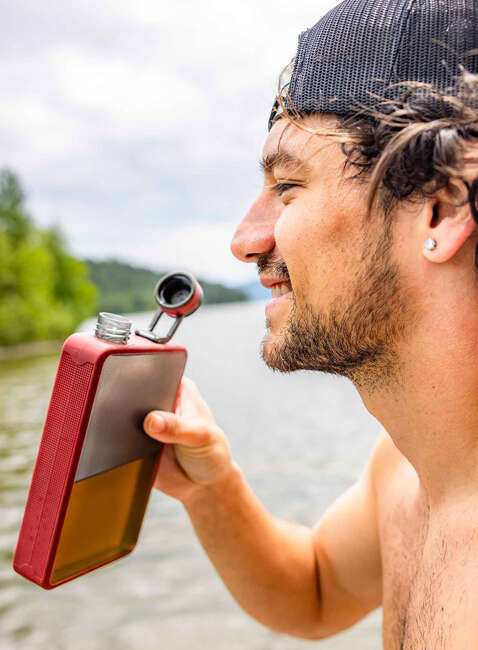 Płaska butelka piersiówka GSI Outdoors Boulder 16 Flask - haute red