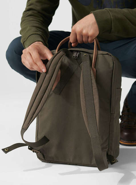 Plecak Fjallraven Kanken No. 2 Laptop 15 - dark olive