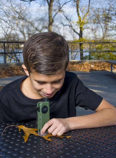 Przyrząd optyczny wielofunkcyjny Carson X-Scope™ Kids 7-in-1 Optical Tool